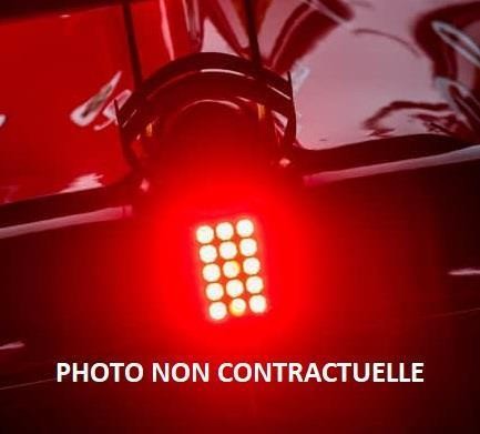 Feu arriere principal droit