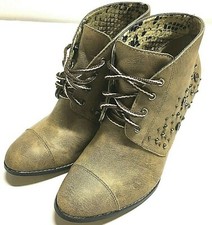 LIBBY EDELMAN Charlie Cappuchino Diamond Metal Studs Ankle Bootie Shoes 6.5M NEW