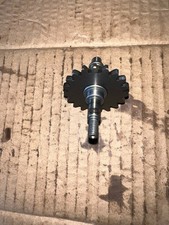 pignon pompe a eau suzuki 125