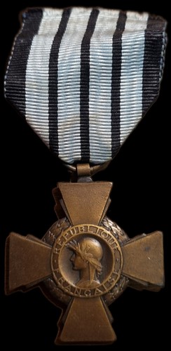 Médaille croix combattant - médaille,
