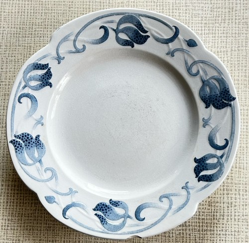 Assiette montee faience - d,
