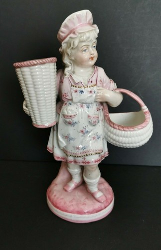 Petite fille aux paniers - , en