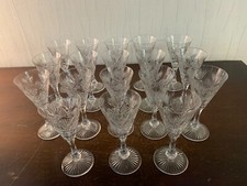 18 verres à vin blanc modèle taillé épi cristal de Saint Louis (prix à la pièce)