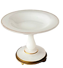 BACCARAT Coupelles à Bijoux sur Pied en Opaline Blanche Epoque 19ᵉ.