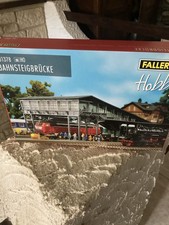 Maquette HO, Passerelle Faller