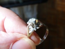 Bague en or Blanc poinçon  années 70 avec un véritable diamant 