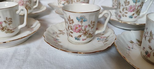 Ancienne tasses café - 10,