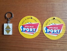 Ancien porte clé Renault et ancienne étiquette de vidange sport collection pub