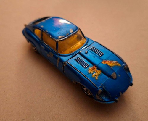 Voiture miniature ancienne - voiture,