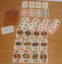 vintage SWISS made JEU de CARTES à JOUER suisse POCHETTE en CUIR papyrus BASEL