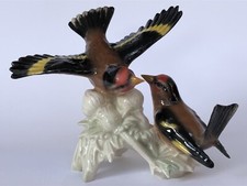 Superbe ancienne FIGURINE 2 OISEAUX CHARDONNERETS en porcelaine de GOEBEL en TBE
