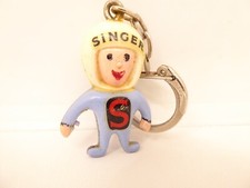 PORTE-CLES / Key ring - SINGER - ASTRONAUTE / SPATIONAUTE / COSMONAUTE -