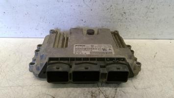 Calculateur moteur peugeot 206 - calculateur,