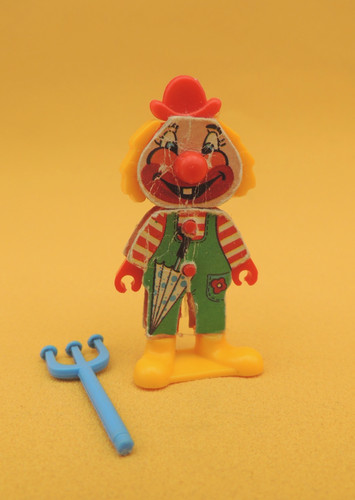 Kinder surprise clown - -,