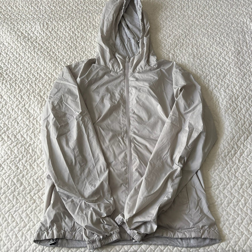 Uniqlo gray reversible hooded - gray,