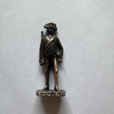 figurine Kinder métal  Soldat France F 1780-4 laiton très foncé SCAME