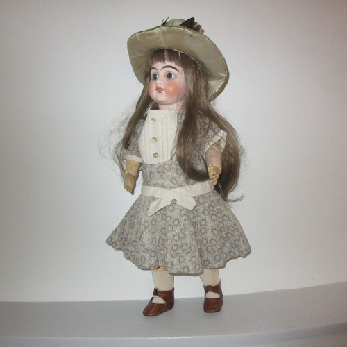 Belle poupée allemande yeux - belle,