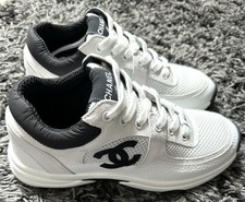 Baskets Chanel Femme T.38