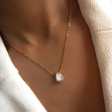 Collier pendentif goutte