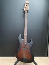 Guitare basse électrique