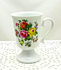 ancien mug sur pied porcelaine
