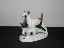 ANCIENNE Petite SCULPTURE en PORCELAINE GERMANY FOX-TERRIER signée SCHEIDIG CARL