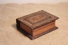 Ancienne et rare petite boîte