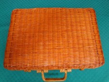 valise en rotin marron clair pique nique rangement déco loft