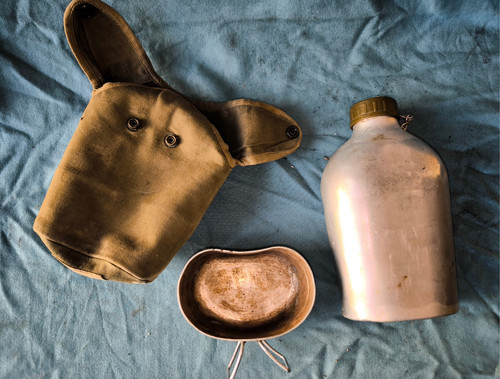 Gourde bidon avec quart - gourde,