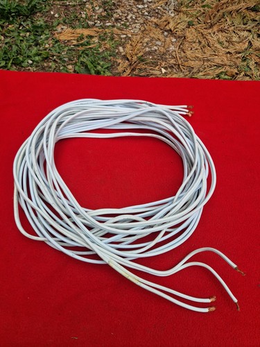 Cable enceintes haut de - un,