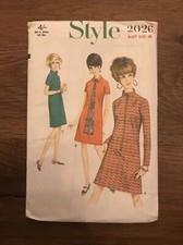 Robe cravate une - et,