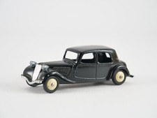 Dinky Toys F n° 24N 2a Citroën traction avec malle petite gravure jamais joué