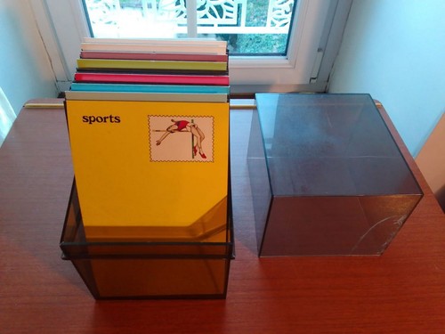 Boîte classeur timbres
