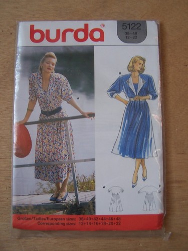 Patron burda 5122 robes - patron,