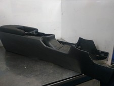 83400TGGG0M1 accoudoir central