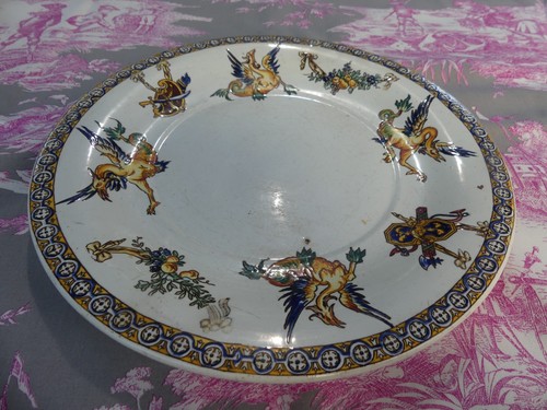 Plat rond gien - rond, renaissance