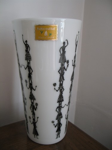 Vase opaline blanche - en,