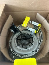 Kit embrayage avec volant