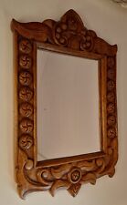 joli miroir avec entourage en bois sculpté - belles décorations - vintage - 1950