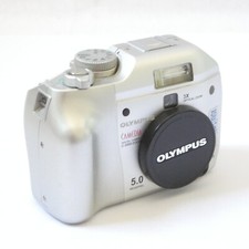 HS POUR PIECES / Appareil photo olympus digital camera C5000 ZOOM