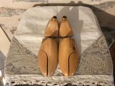 Paire d'embauchoirs en bois de hêtre, sans marque