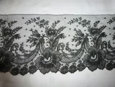 jolie dentelle ancienne de Chantilly 1m60 sur 16  état non utilisé ref 60JT