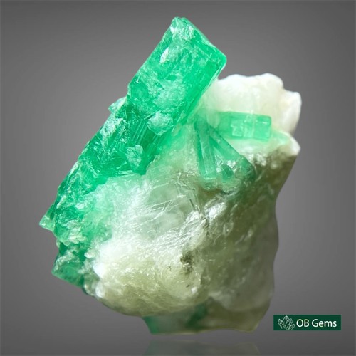 Cristaux émeraude naturels - d'émeraude,