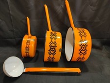 Lot casserole et louche ancienne en tôle émaillée orange decor géométrique ERO 