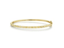 14K or Jaune Brossé Finition Satin Diamant Bracelet Femmes Coupe Ronde