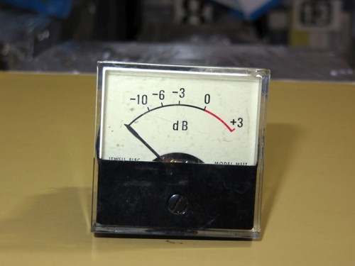 Mètre vintage meter - db-meter, bijou