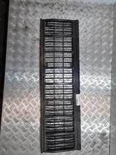 GRILL Jeep Cherokee (XJ) voiture tout-terrain 2.1 TD (B(L4-126))