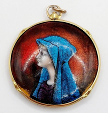 Pendentif porte photo antique Limoges or 18k plaque émaillée jeune femme (1900)