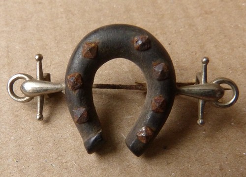 Broche fer cheval - fer,