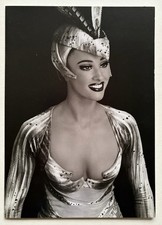 VALERIE BELIN - Carton d